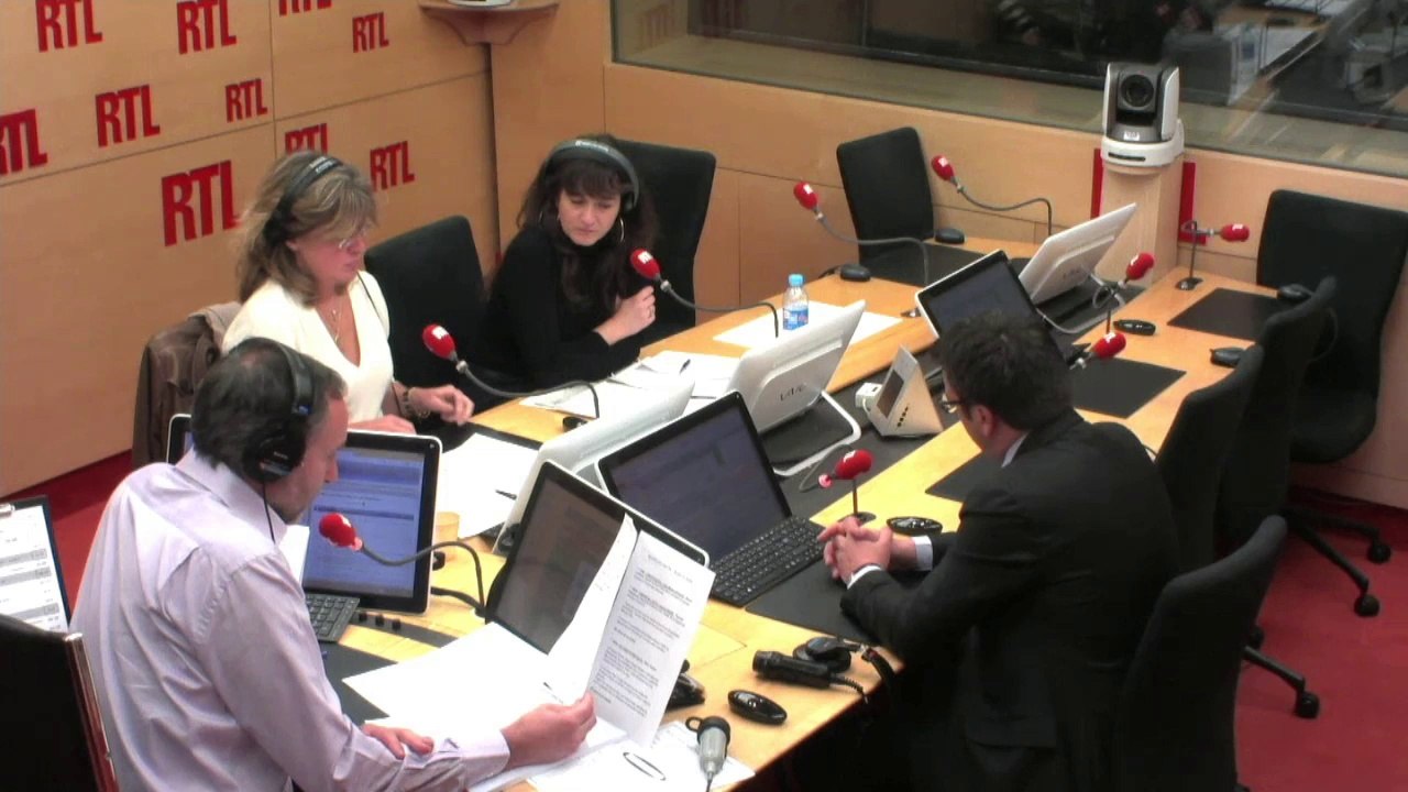 "Il faut donner aux taxis les outils pour se moderniser", dit un député PS