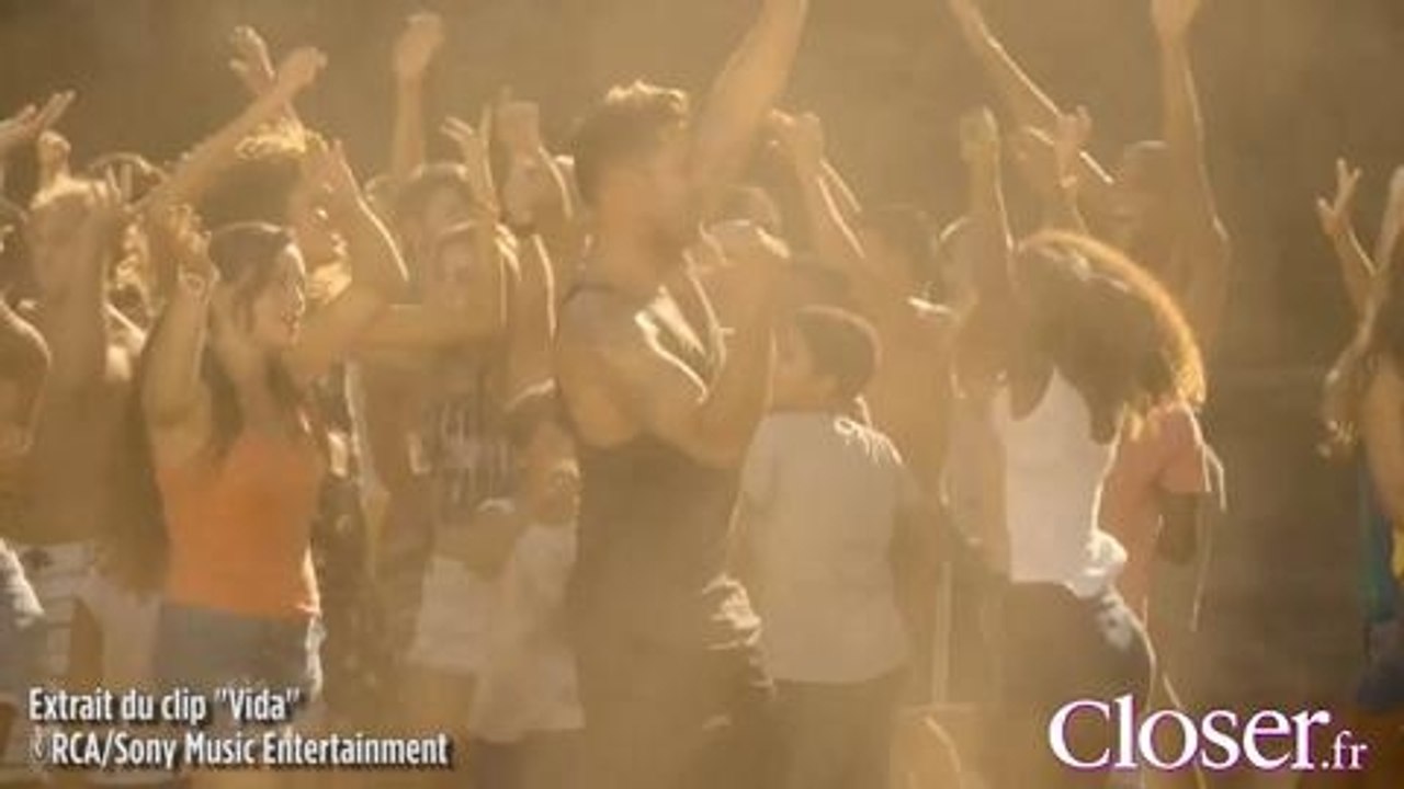 Clip Buzz : Ricky Martin enflamme les stades po...