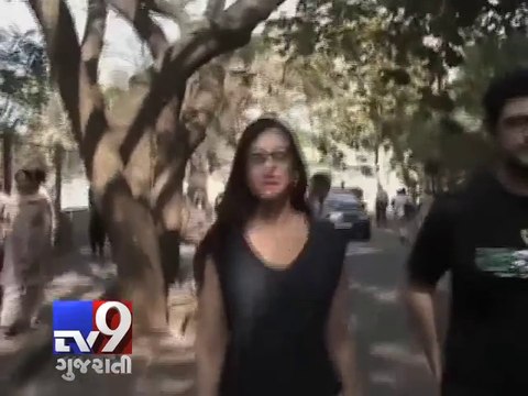 Sonali Bendre casts her vote in Mumbai - Tv9 Gujarati