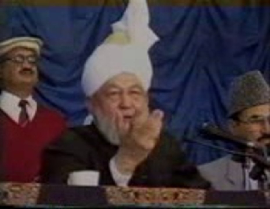 Different Topics-CD.16.Q.08.Aik Dost K Ashaar Aur Huzur Ka Un Pe Tabsrah-Talib E Dua M.A.Shaheen