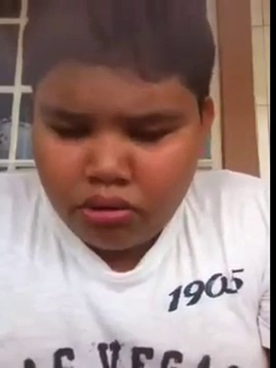 Hilarious FAIL during "Let It Go" cover... Boggers!