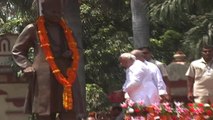 SP workers washes Malviya’s statue after Modi garlanded it 