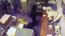 Buckethead: Stupid robber caught on tape