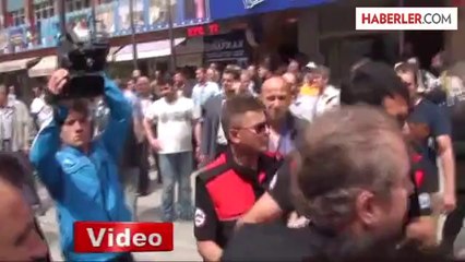 Başkası Zarar Görmesin Diye Şüpheli Çantanın Üzerine Yattı