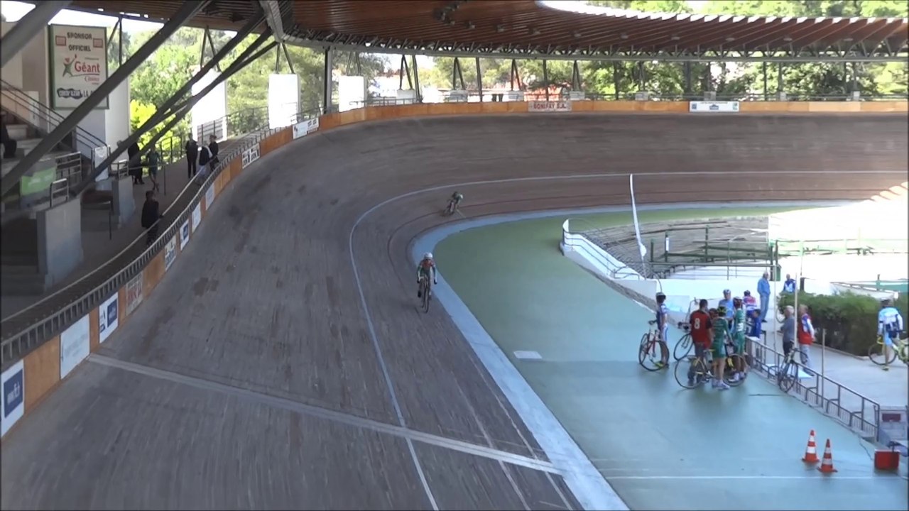 Piste Hyères 22 avril 2014 minimes match vitesse quart 1