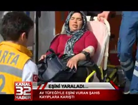 Eşini av tüfeğiyle vurdu