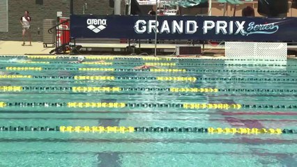 Phelps volta a competir