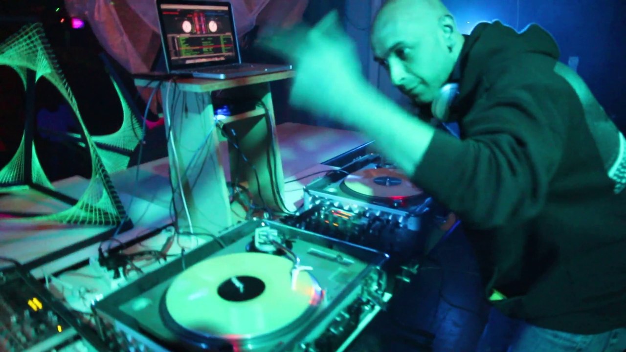 Deiv TK-Punk (Eclecktik Electronik 2013)