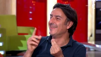 Yvan Attal "j'ai refusé Taxi, Le cinquième élément et La vérité si je mens" - C à vous - 24/04/2014
