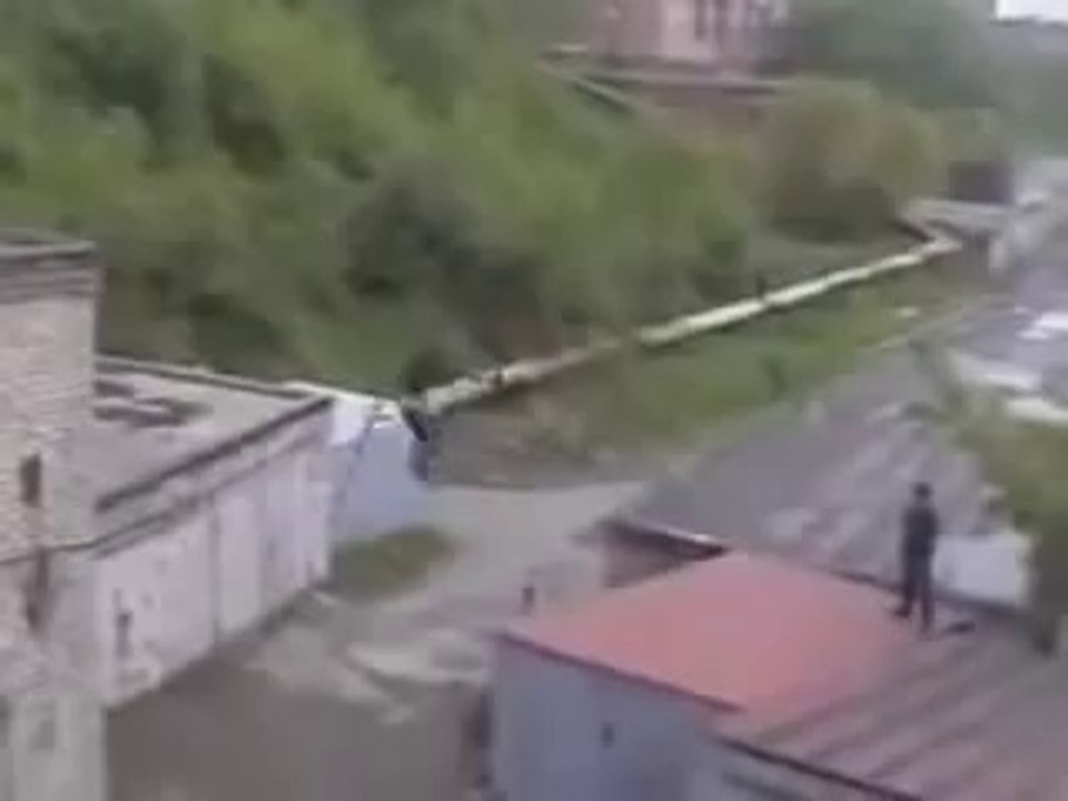 Incroyable chute en parkour!