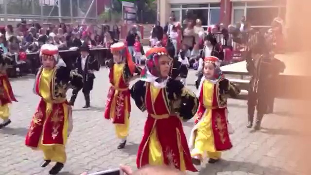 Yayla İlkokulu 2/P Sınıfı 23 Nisan Gösterisi