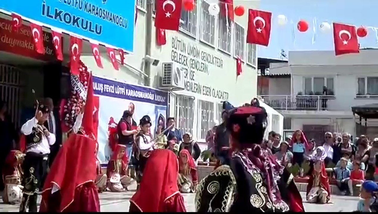 KURTULUŞ İLK.OKULU 23 NİSAN GÖSTERİLERİ