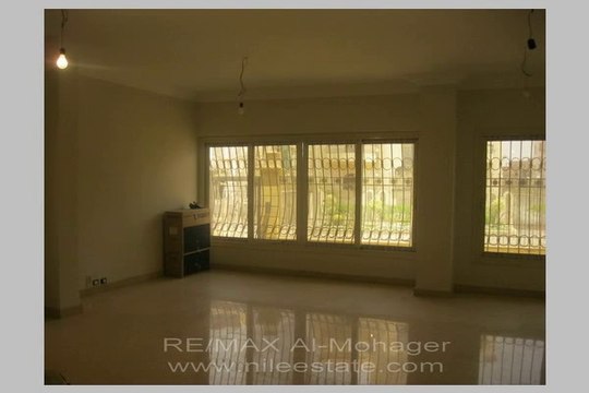 شقة للإيجار بالحى الخامس القاهرة الجديدة