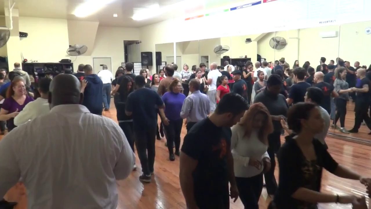 Salsa Dance Classes in NYC - Williamsburg