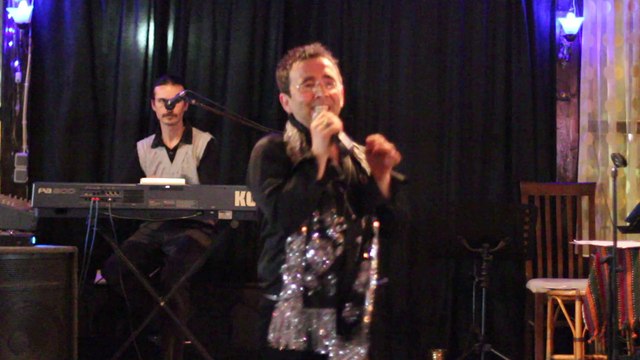 Şenol Ezer Gel gündüzle gece olalım