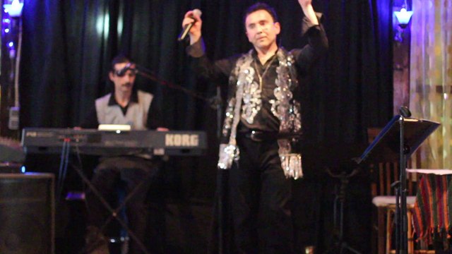 Şenol Ezer Hastahane önünde incir ağacı