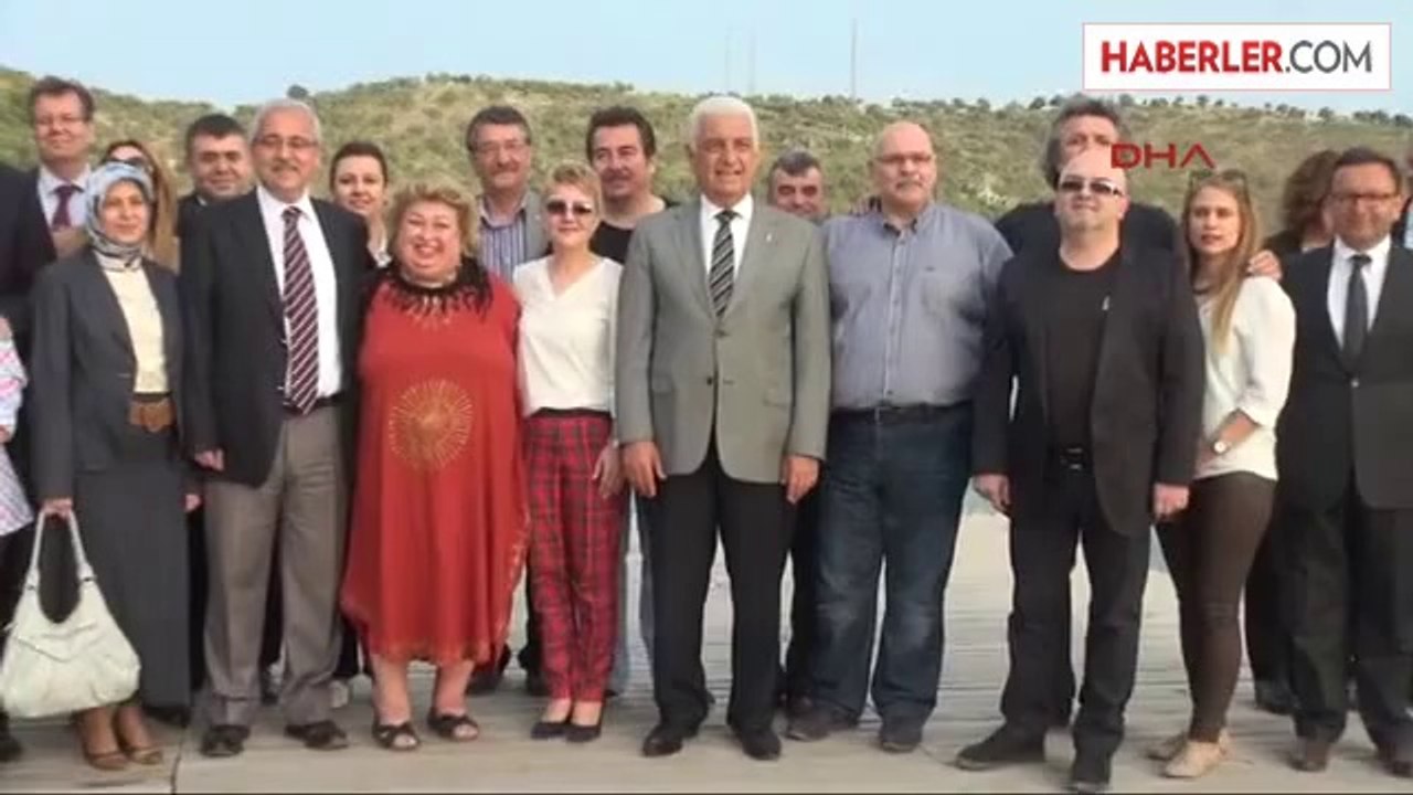 Muğla'nın Milas İlçesine Bağlı Çökertme Köyünde Çekilen ve Köylülerin de Oynadığı 'Mandıra...