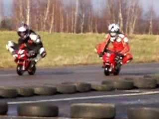 kev max boite et paul sur le mouillé