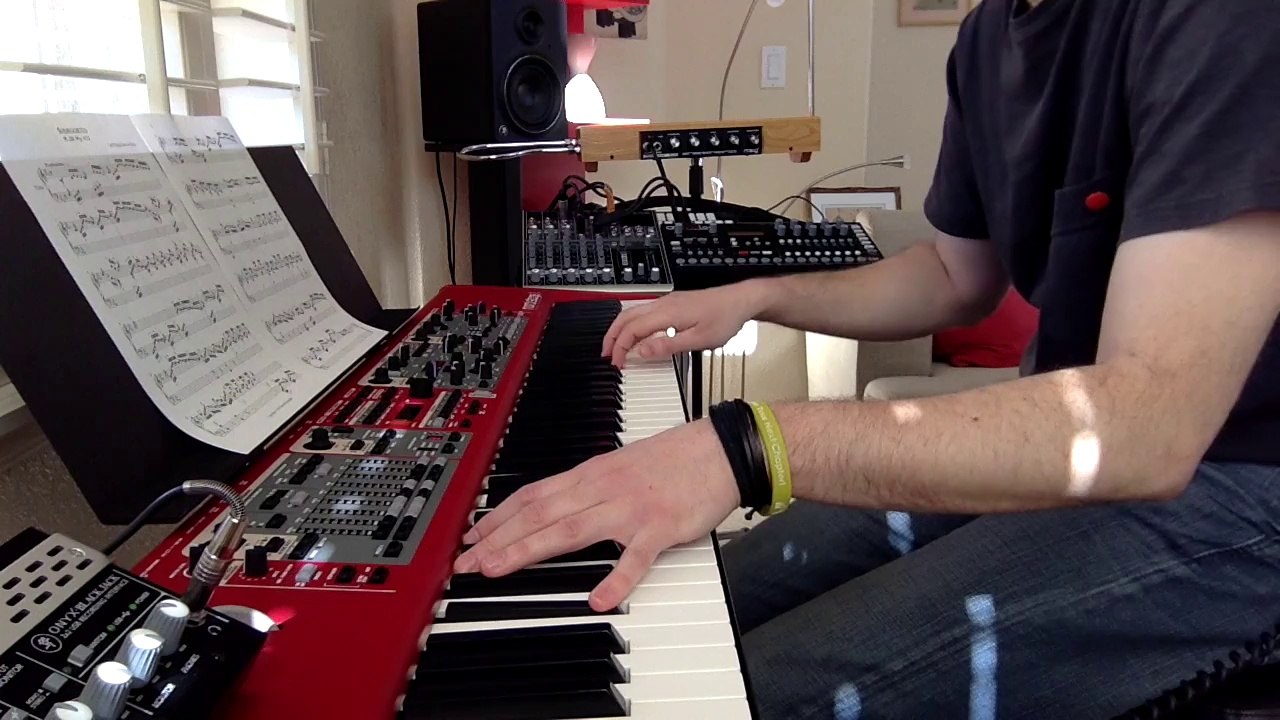 C.P.E. Bach - Solfeggietto [piano + synth]