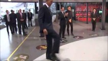 Obama VS Japanese Robot : Soccer gam!
