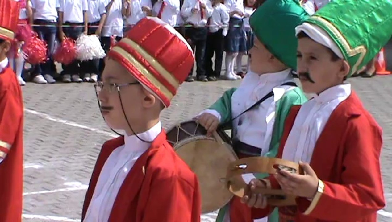 iskilip sakarya ilköğretim okulu 23 nisan şenlikleri -1-2014