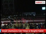 Anzak Çıkarmasına Cem Yılmaz ve Sevgilisi Katıldı