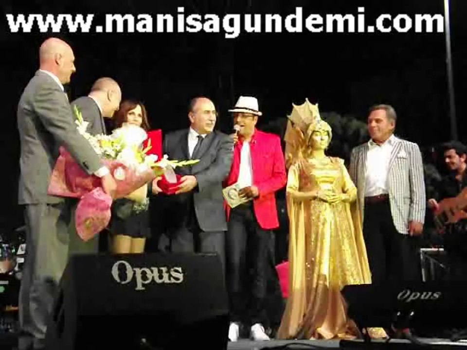 SERTAP ERENER MANİSA KONSERİ HAVAİ FİŞEK GÖSTERİSİ