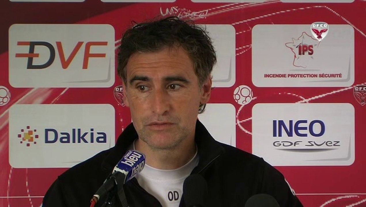 Conférence de presse d'Olivier Dall'Oglio avant DFCO-Nîmes Olympique