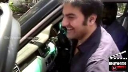 Скачать видео: Arbaaz Khan Casts His VOTE | Lok Sabha Elections 2014