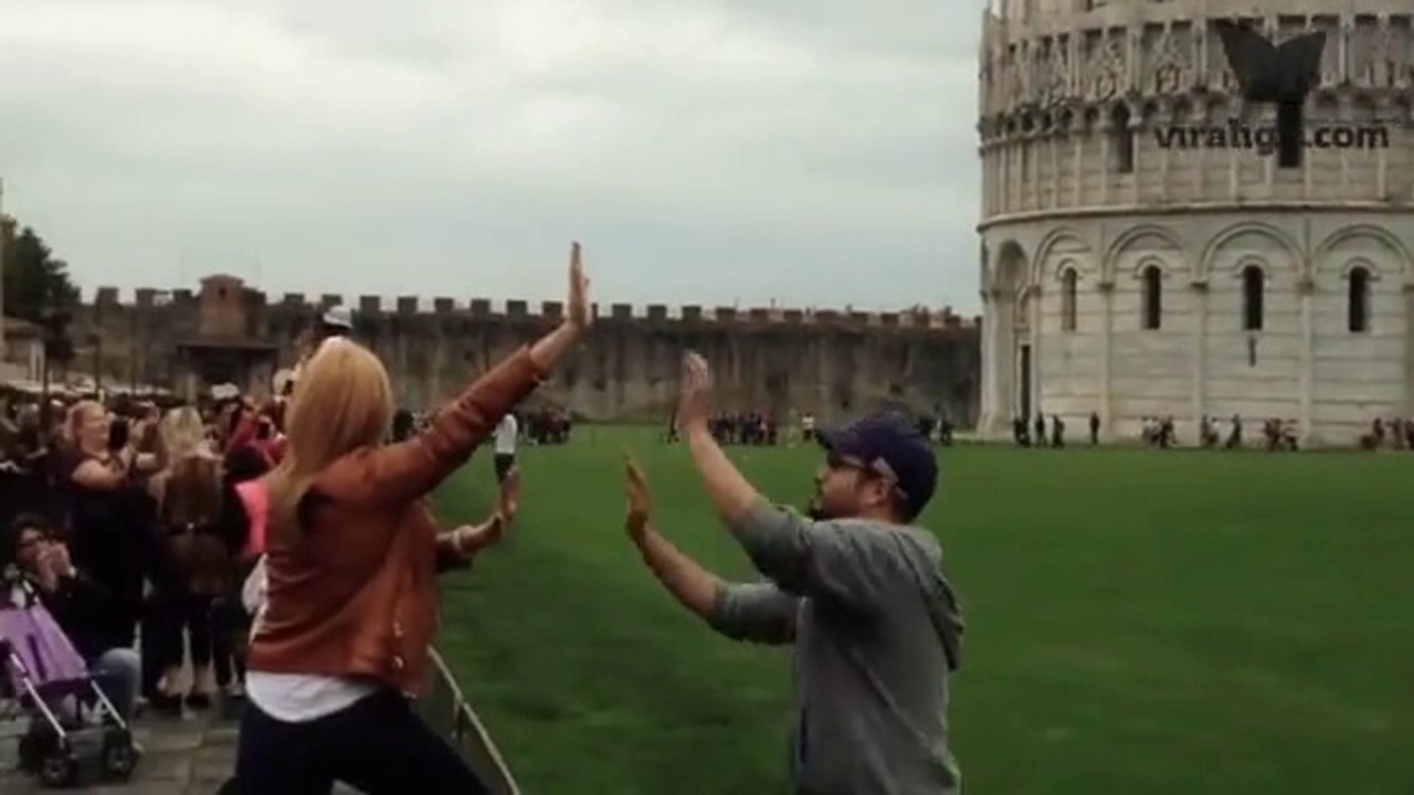Pisa Kulesi’nde O Klasik Pozu Çektirenler Bunu Çoktan Haketmişti