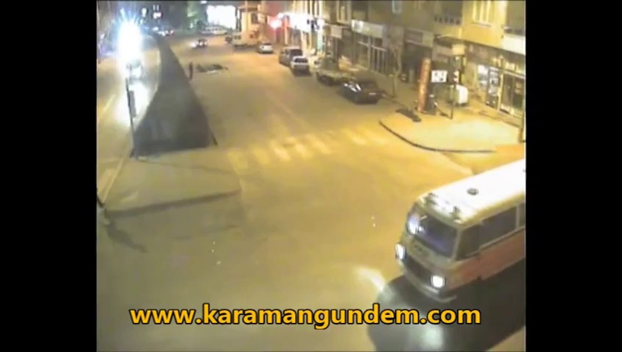 Karaman'da mobese kameralarına yansıyan trafik kazaları