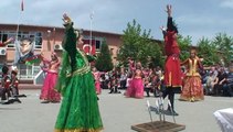Nuri bayar okulu 23 nisan etkinliği Azeri misafirler