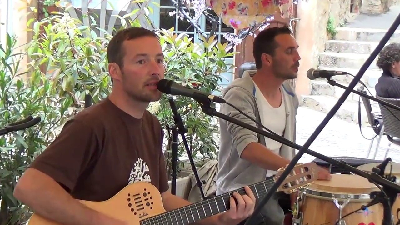 Flayosc Var Concert Les Ti’mals Musicien/Groupe 25 Avril 2014 au Café du Midi sur la place Beaumont à Flayosc Dracénie Var