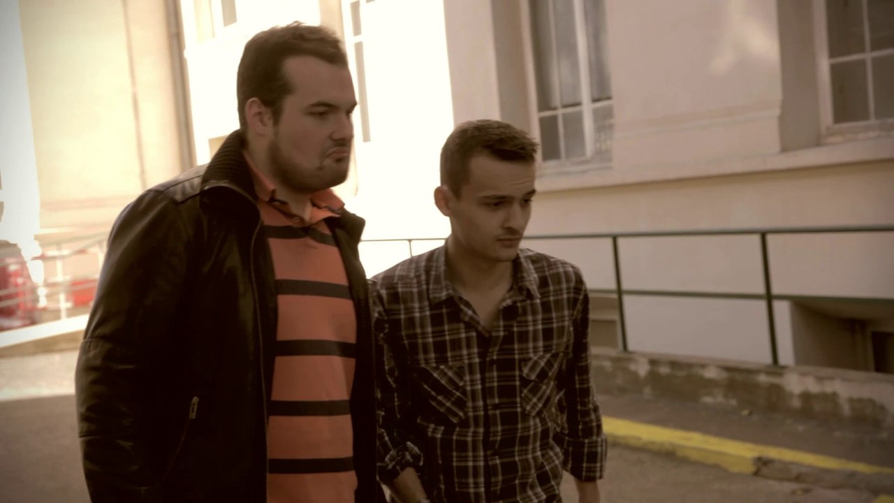 Un caso expreso — Une enquête express