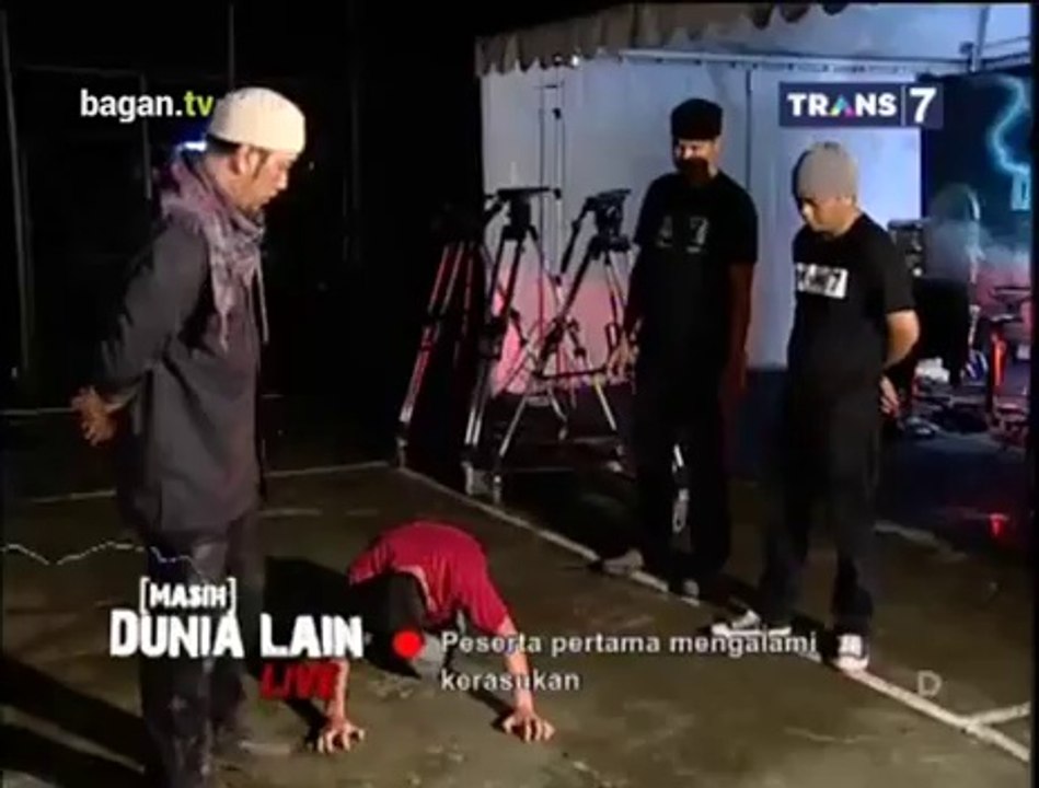 Masih Dunia Lain - Arwah Penasaran Penghuni Rumah Angker [2/6]