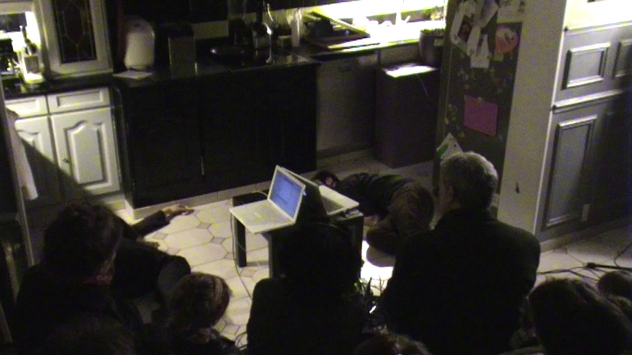 Elle aurait voulu appeler ça HALLAL ET RENTABLE, mais il ne voyait pas bien le rapport.