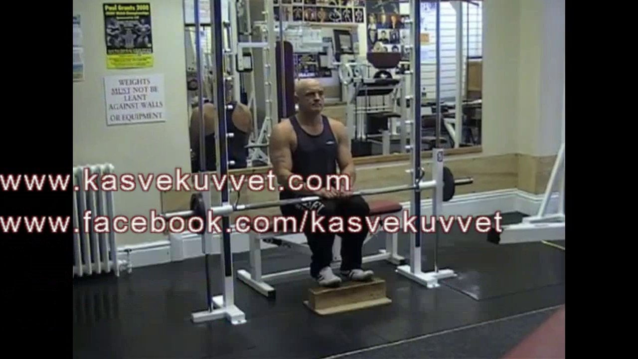 Smith Machine Seated Calf Raise