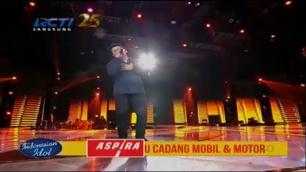 Ubay-Clarity (Zedd Ft. Foxes Cover) Top 5 Indonesian Idol 2014