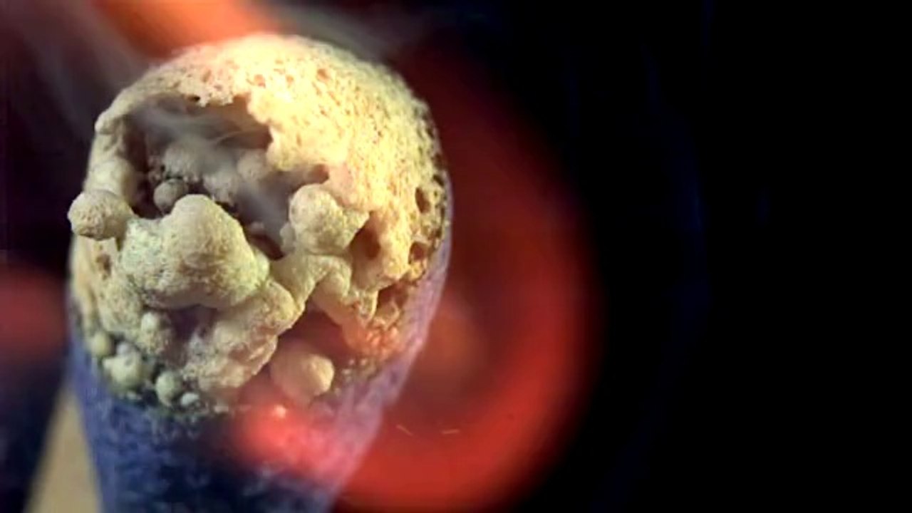 Kibritin Yavaş Çekimde  Yanma Anı