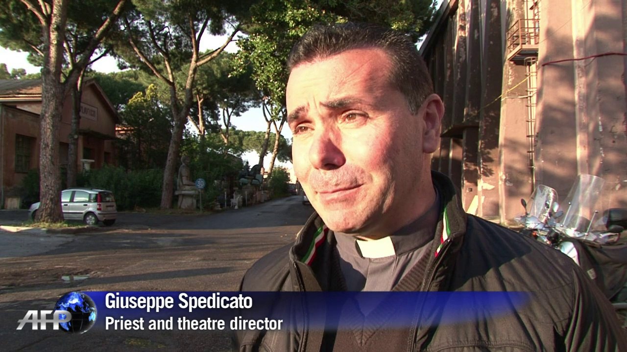 Sing-along saint: Showbiz gets papal inspirationromains