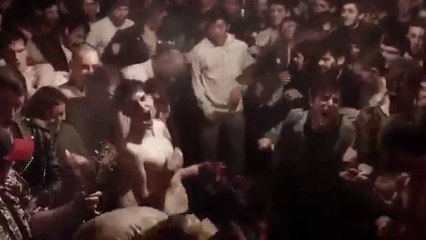 Sırtına Gelen Maytapla Dünyasını Şaşıran Genç