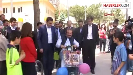 Engelli Gence Belediyeden Akülü Araç Yardımı