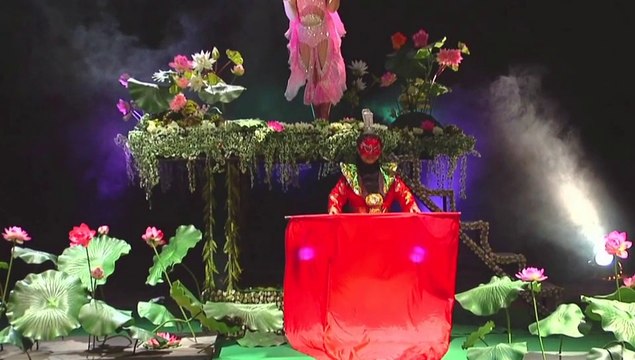 Duo Water Levitation Illusion