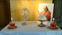 Une calotte de Jean XXIII et du sang de Jean-Paul II exposés à Rome