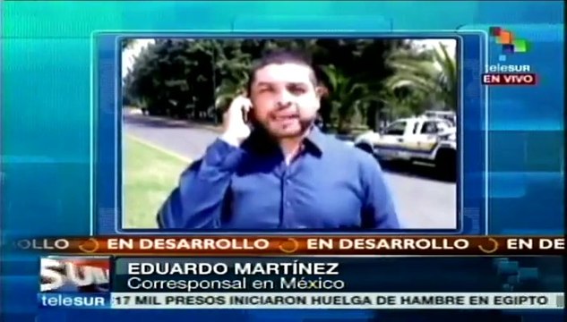 Mexicanos en cadena humana para detener ley de telecomunicaciones