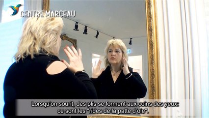 Les injections de toxine botulique pour traiter les rides d'expression chez une femme