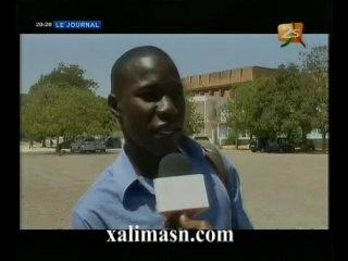 Accueil triomphal de Wade - Le point de vue de la rue