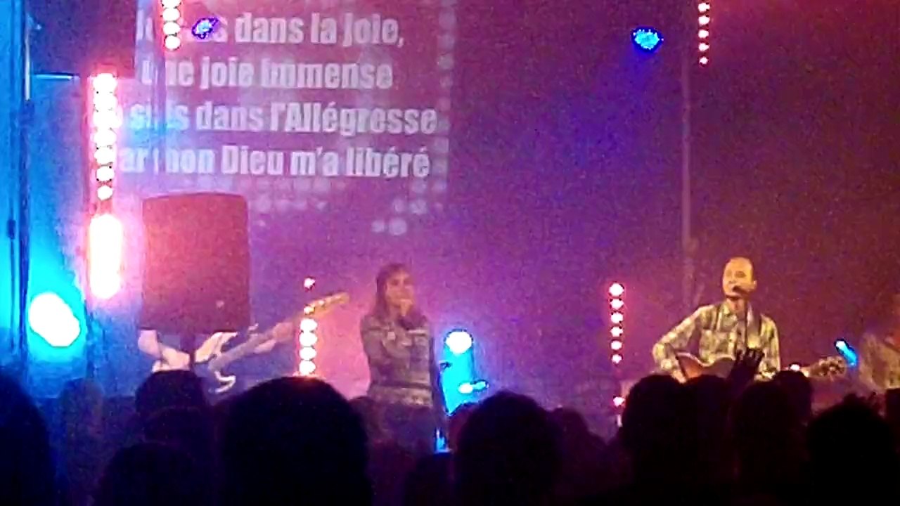02 Intro, Dans la joie