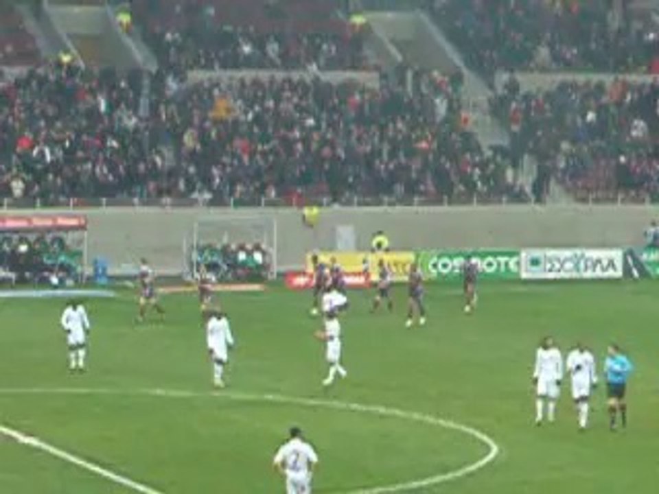 25η ΑΕΛ-Παναθηναϊκός 2-2 (Το 2-0 Tσιμπάμπα) 2010-11 Gate camera