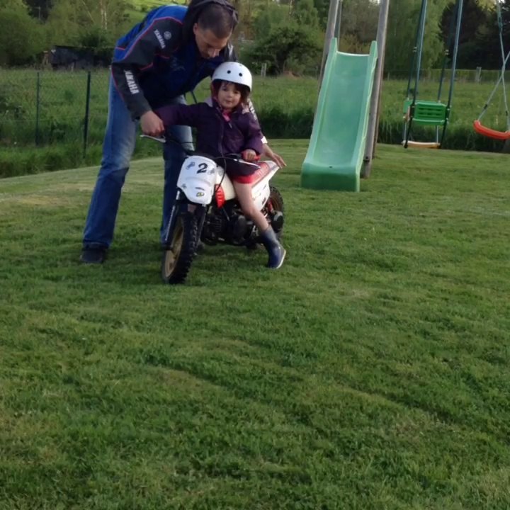 Premiers tours de roues d Ambre sur PW 50 avril 2014